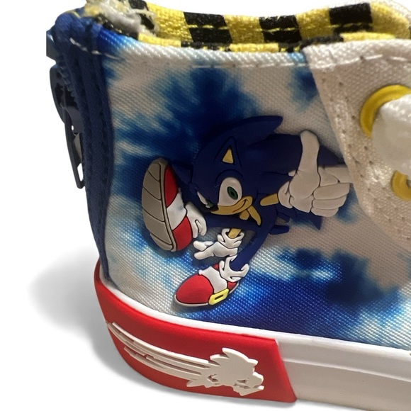 Stylish Blue and Red Sonic The Hedgehog BABY Sneakers.Size/6 NWOT/WOB. - Picture 7 of 7